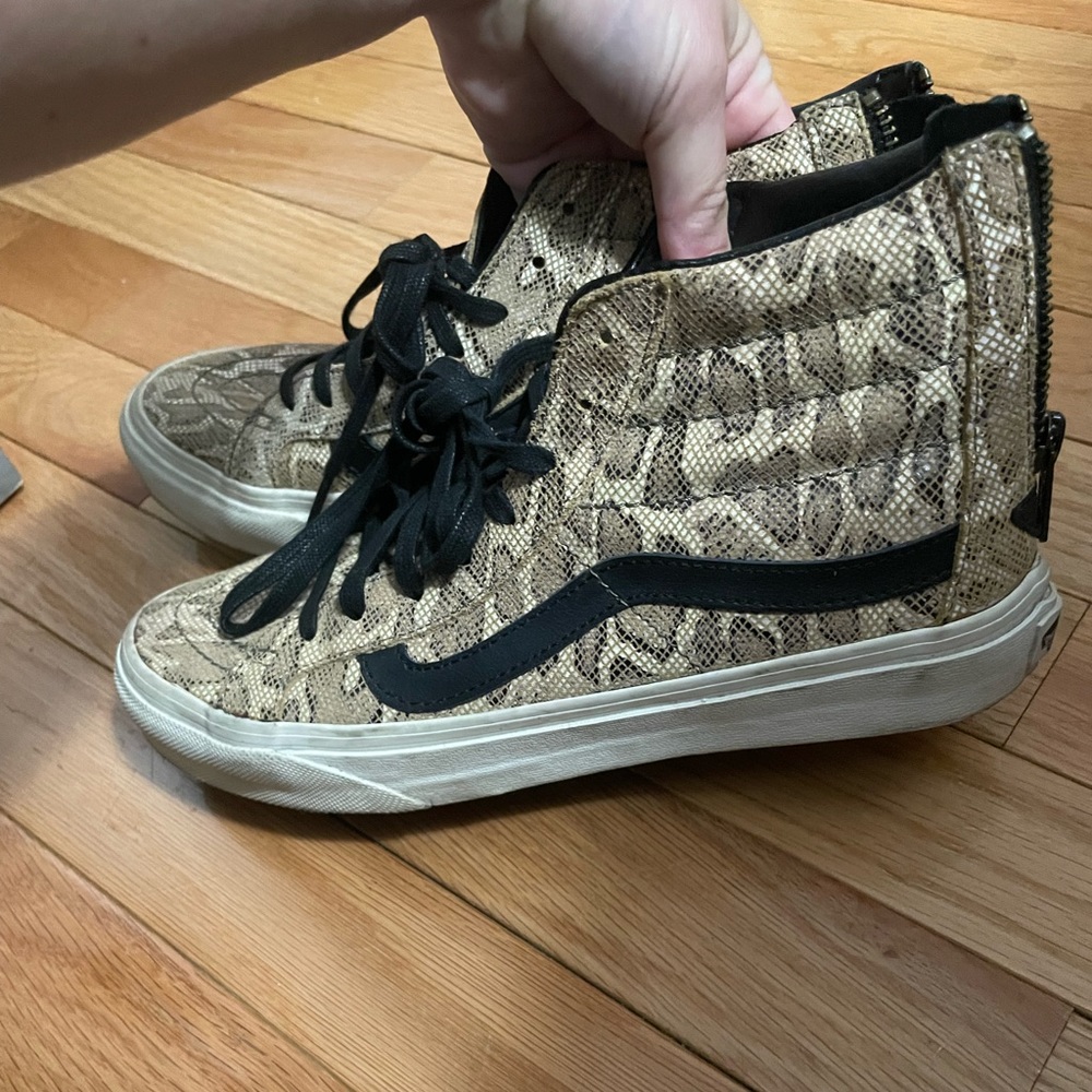Womens snake skin high top Vans womens size 7